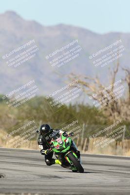 media/Dec-01-2025-Moto Forza (Mon) [[2daa91e15f]]/2-Intermediate Group/Session 3 (Turn 3)/